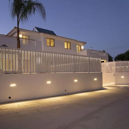 The Quad Luxury Villas Lygia  Extérieur photo